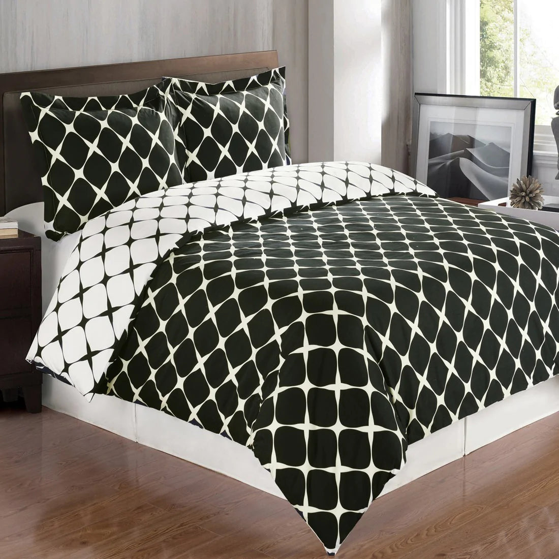 Black and White 3PC Bloomingdale Duvet Covers and Sheet Set