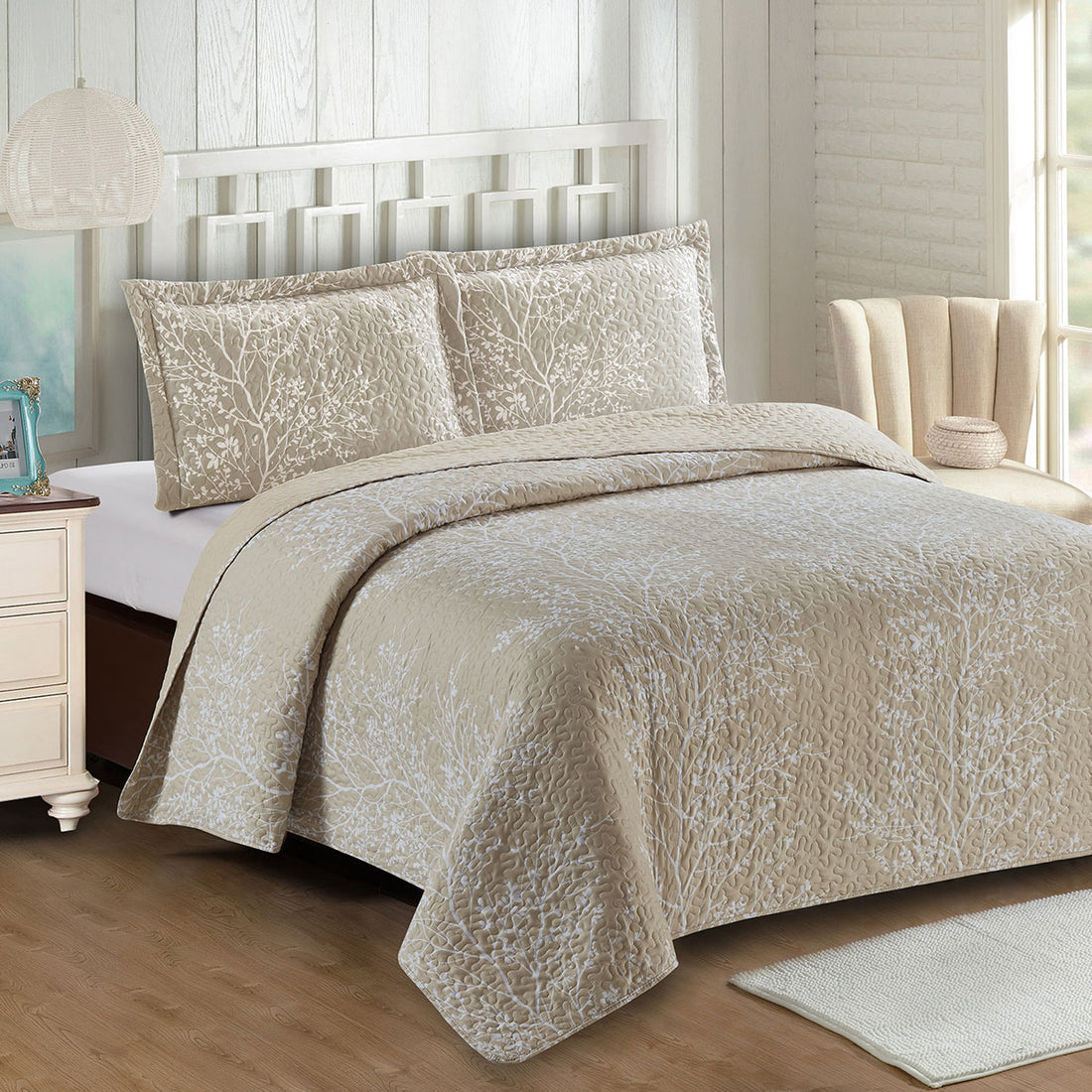 Odette Beige Lightweight Reversible Oversize Quilt Bedspread Set