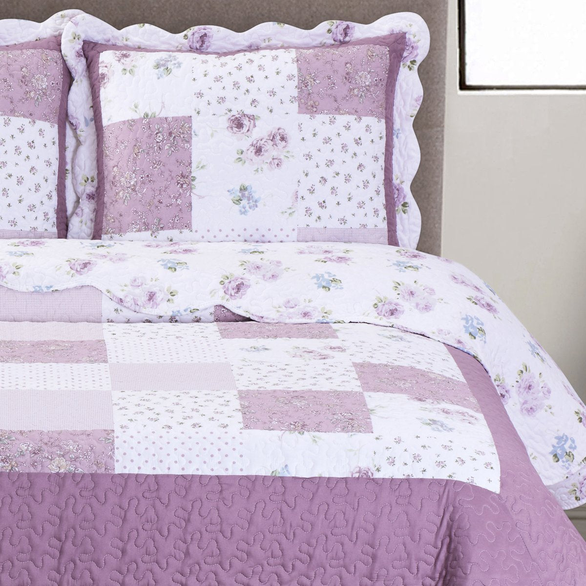 Ventura Floral Print Easy Care Microfiber Quilt Set