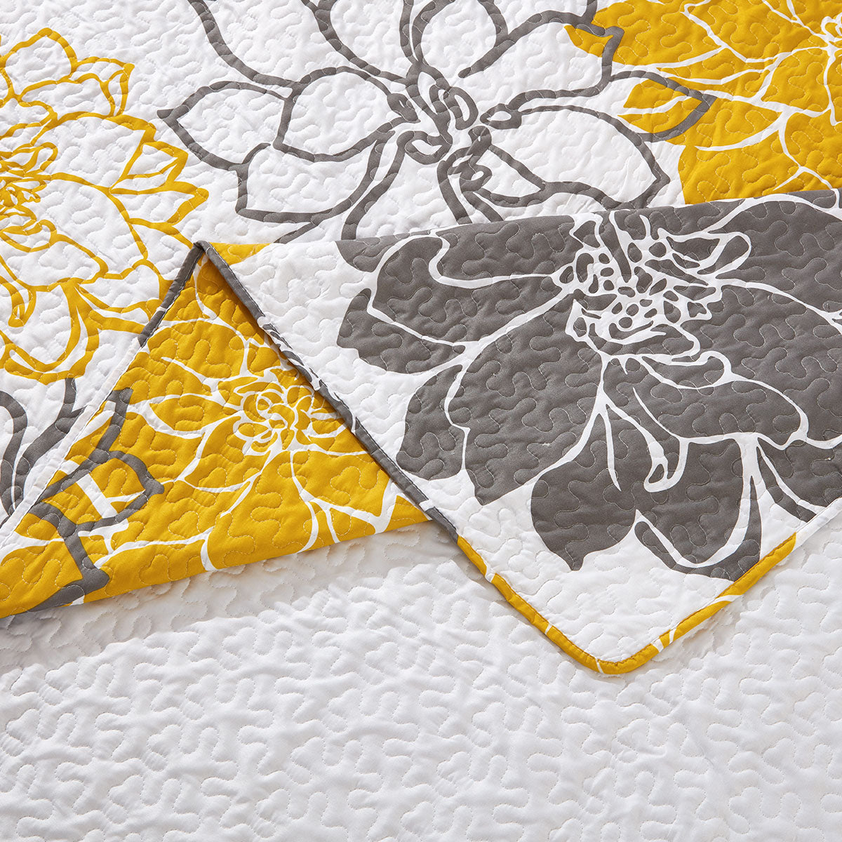 Helena Gold Reversible Oversize Quilt / Bedspread Set